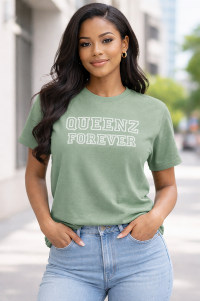 QUEENZ FOREVER Classic Signature Tee